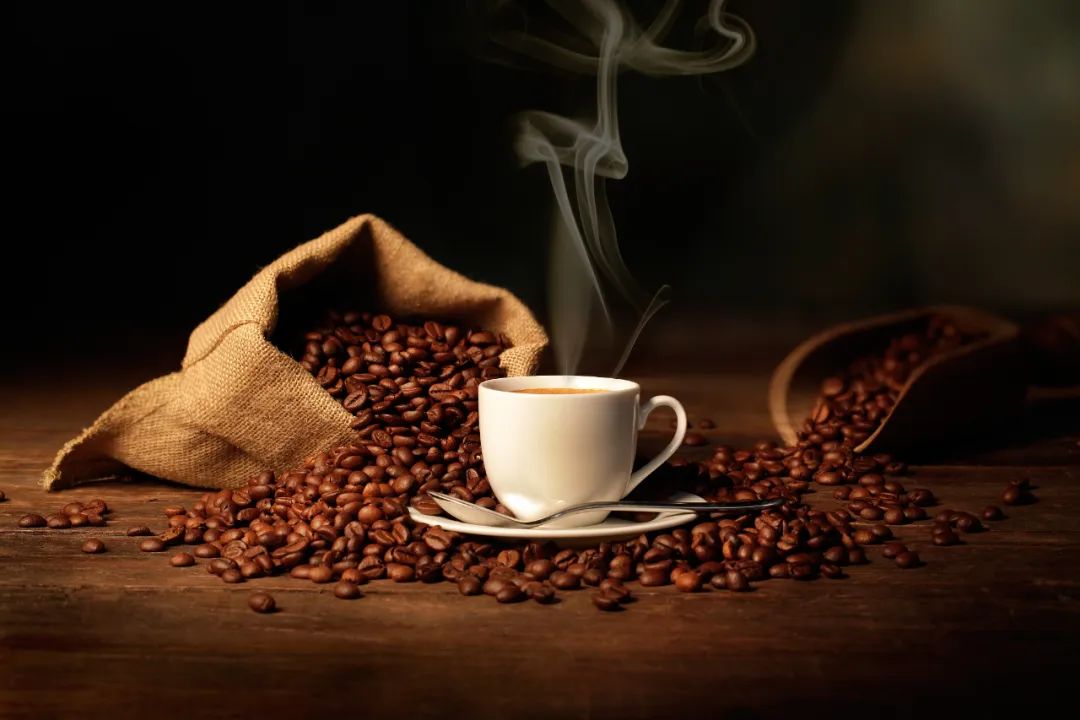 多米体育长期喝咖啡对健康是有益还是有害？